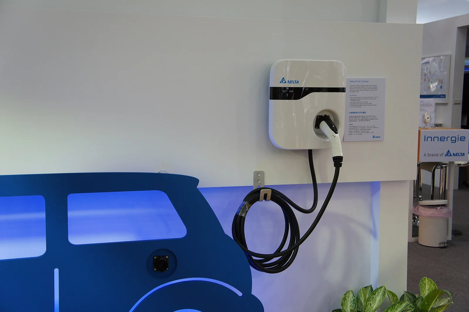 EV Charger PCB : Revue de la Barrière d'Isolation, de l'Entrée AC et du Partitionnement Haute Tension Avant Fabrication