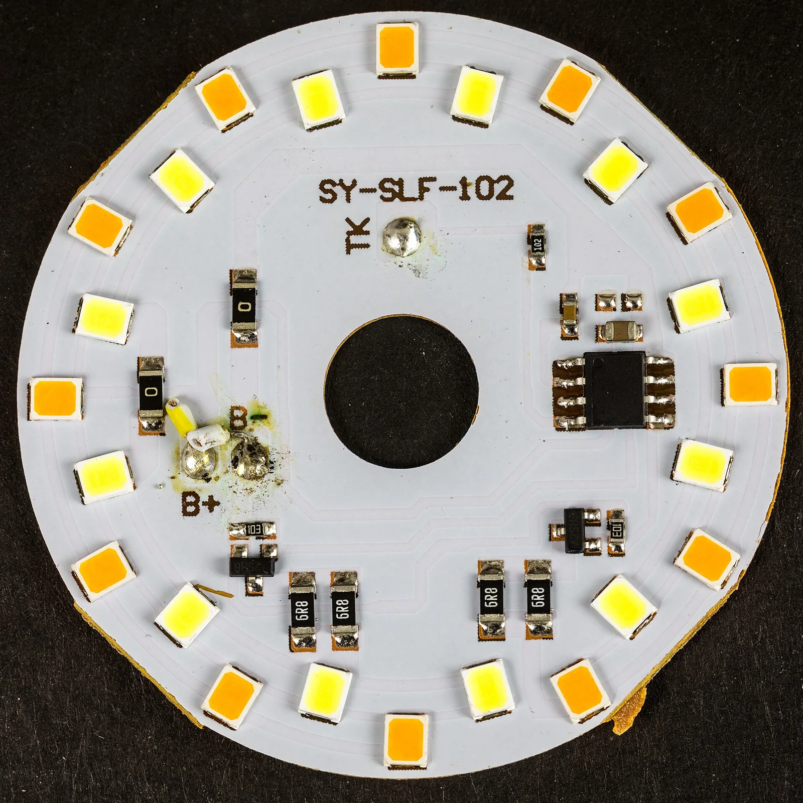 Assemblage et Refusion (Reflow) des MCPCB LED : Ce qu'il faut confirmer avant une production sur cœur métallique