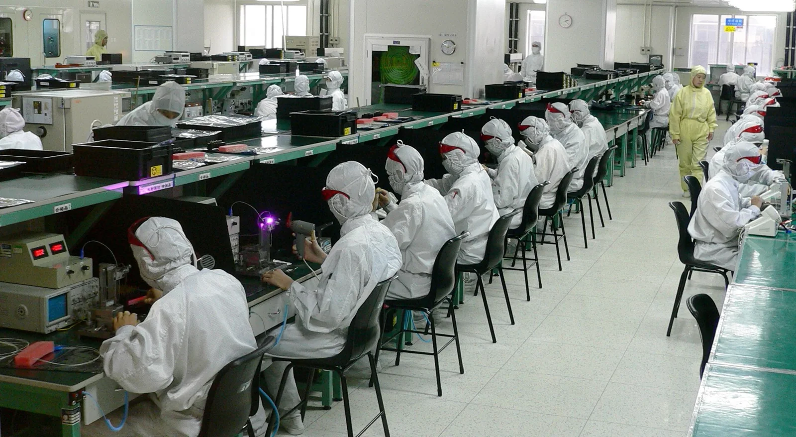 The Ultimate Guide to PCB Cost Reduction: Drivers, Pricing & Optimization