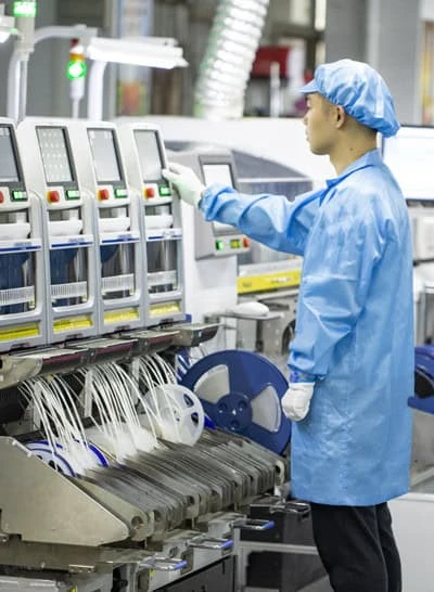 Selective conformal coating robot